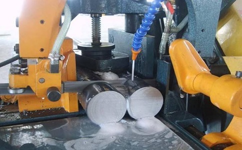 恭城卧式带锯床的送料方式有哪几种？