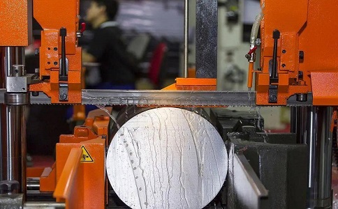 恭城立式金属带锯床切削出现跑带故障解决方法! 恭城立式金属带锯床切削出现跑带故障解决方法!